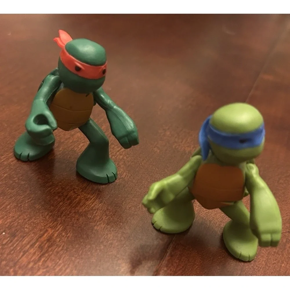 2013 Teenage Mutant Ninja Turtles TMNT Lot of 2 Action Figures‎ Viacom
